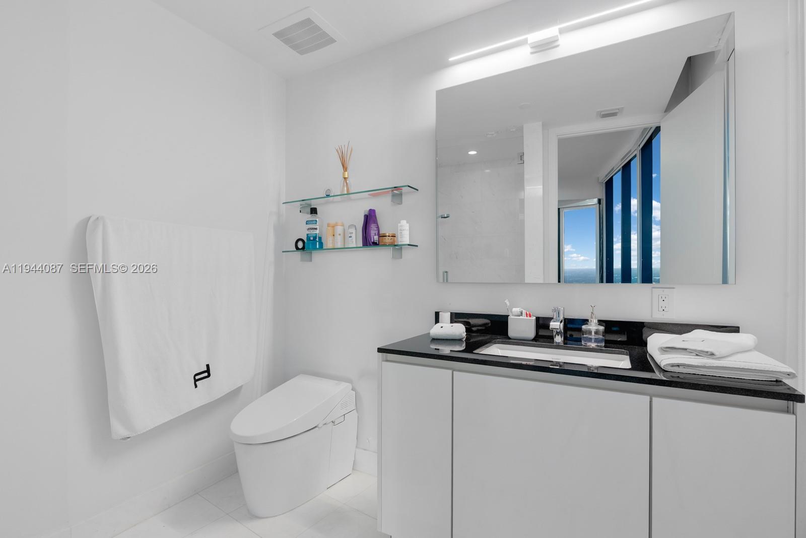 18555 COLLINS AVENUE COND - Residential