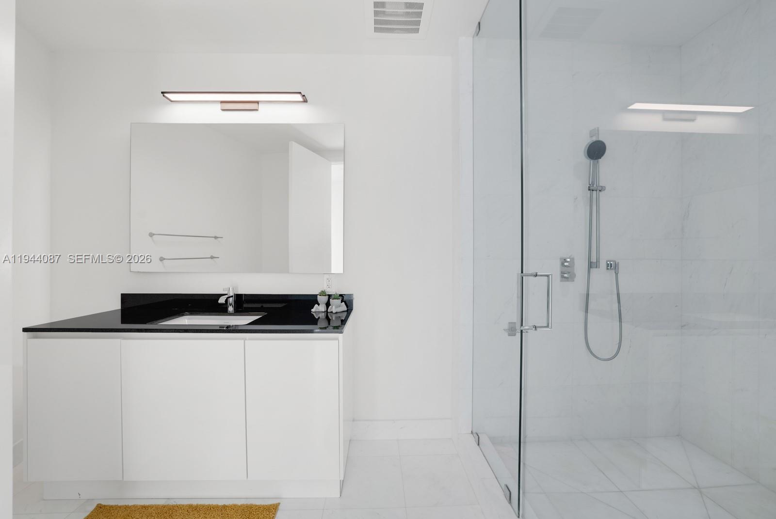 18555 COLLINS AVENUE COND - Residential