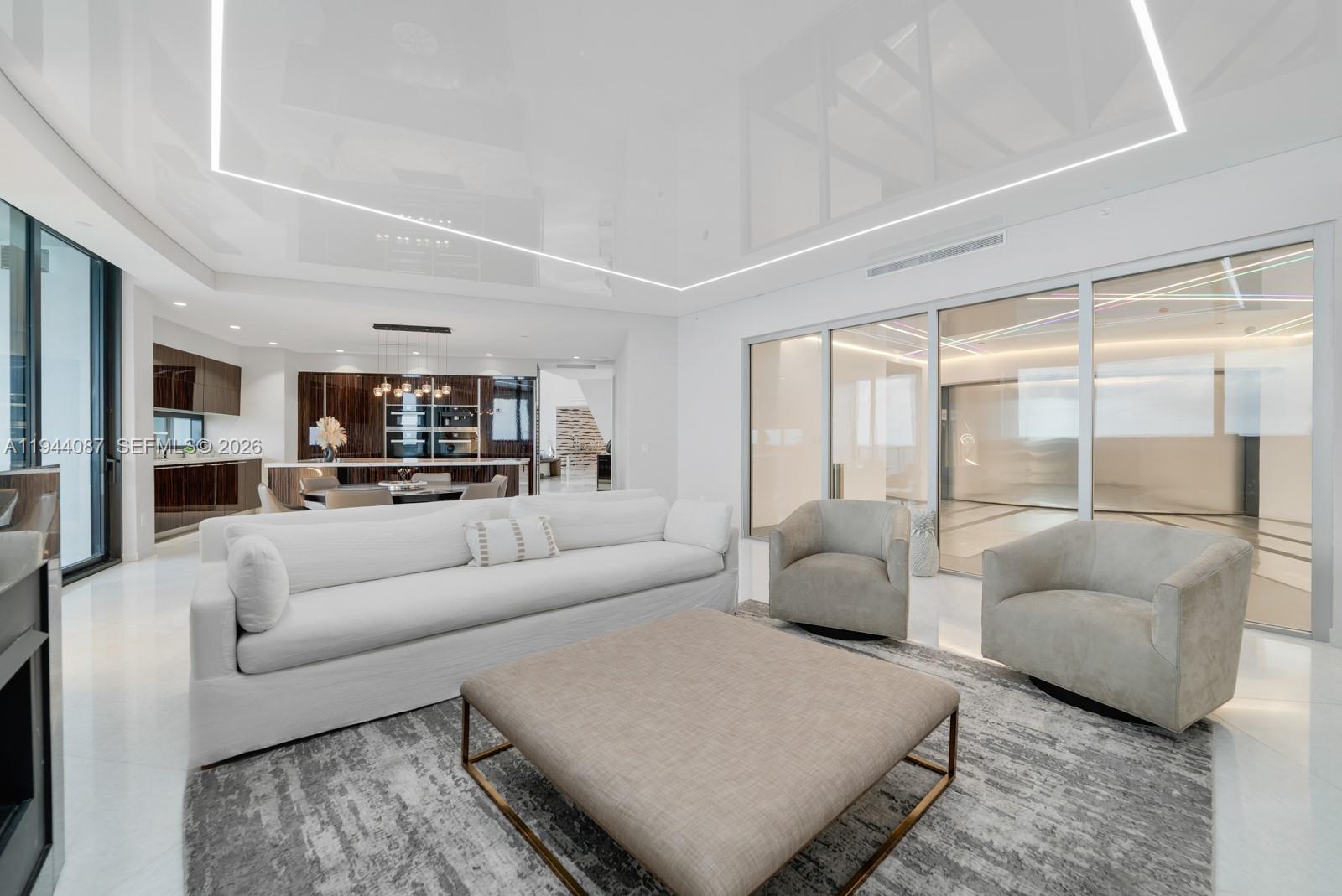 18555 COLLINS AVENUE COND - Residential