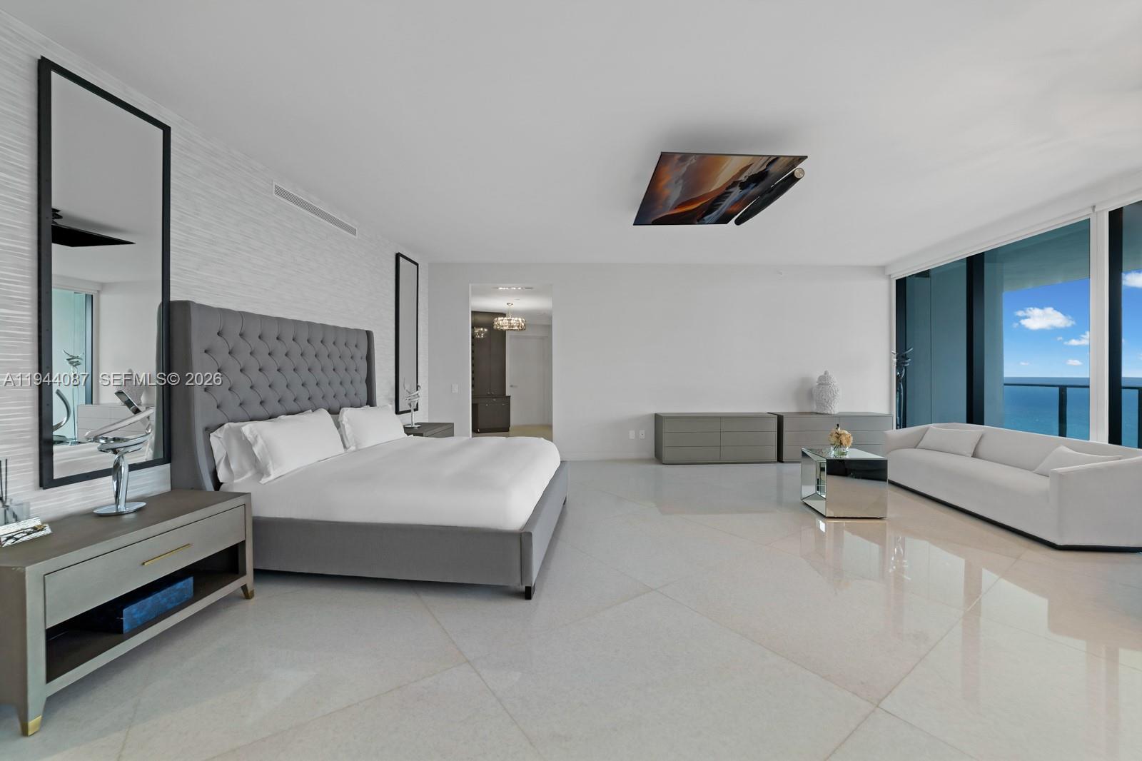 18555 COLLINS AVENUE COND - Residential