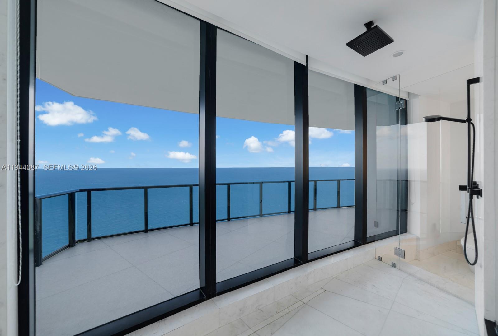 18555 COLLINS AVENUE COND - Residential