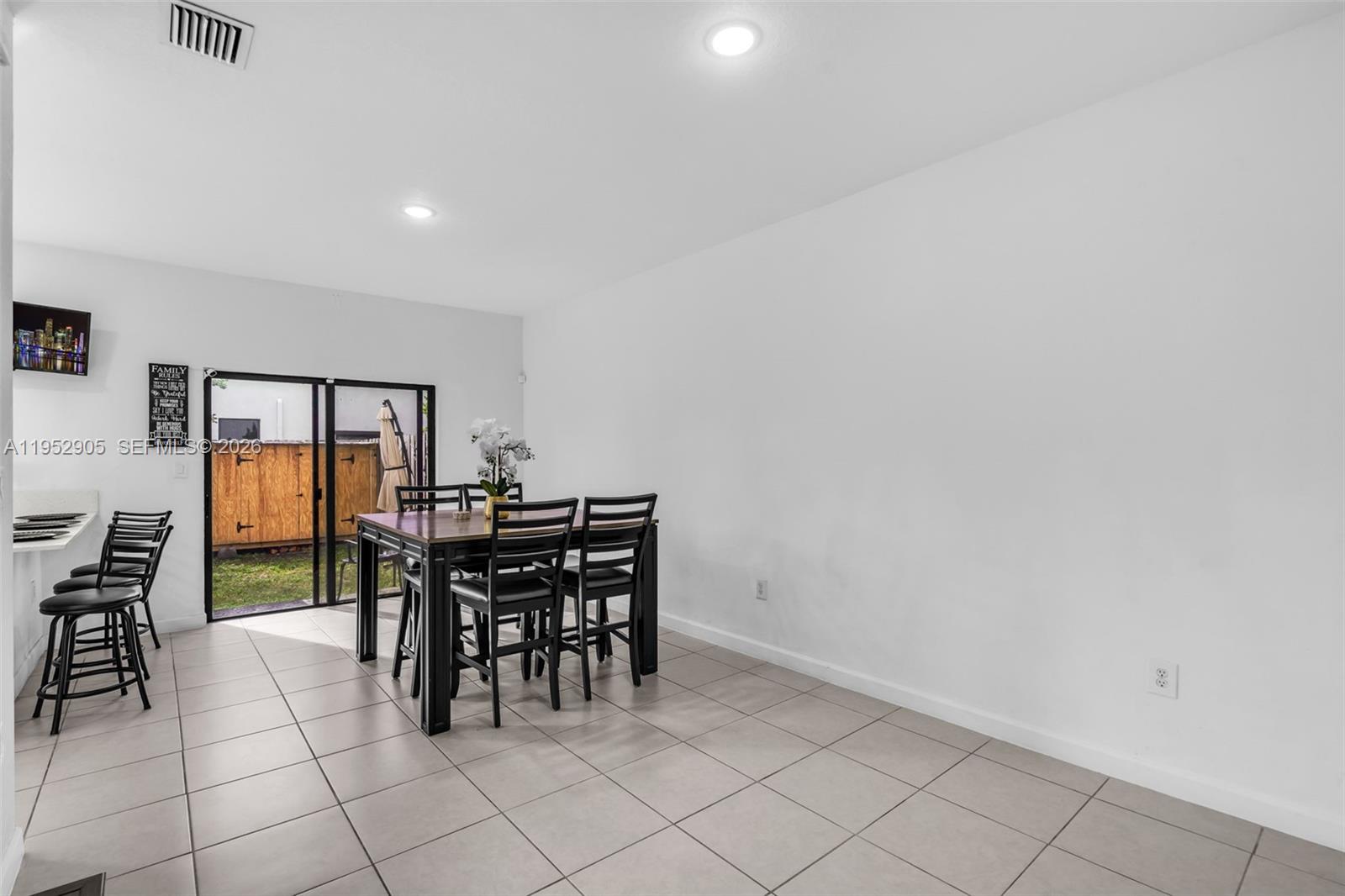 PINE ISLE - Residential