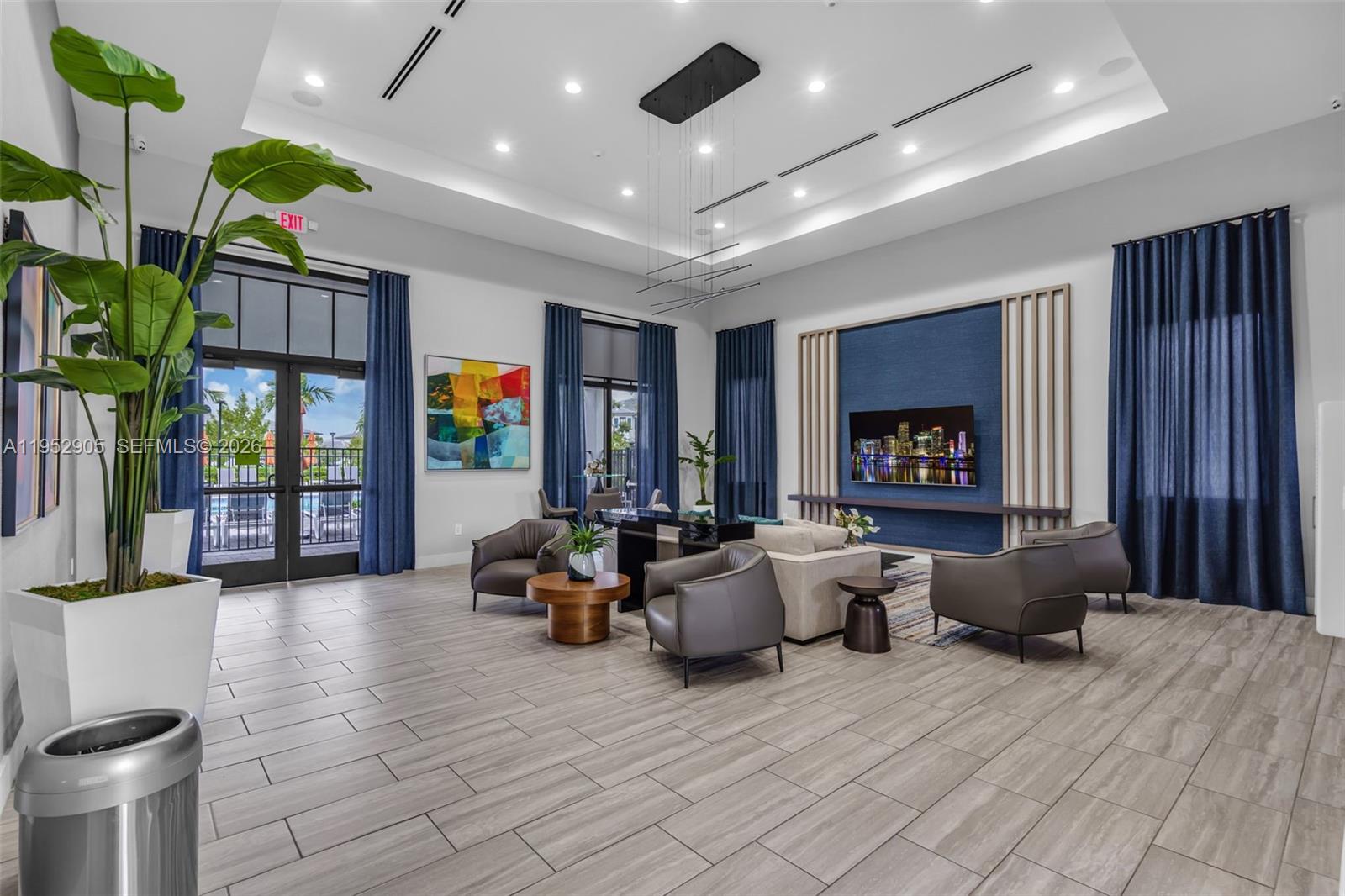 PINE ISLE - Residential