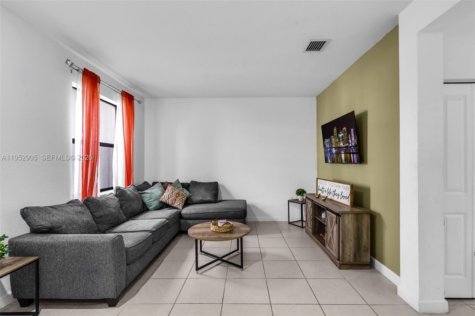 PINE ISLE - Residential