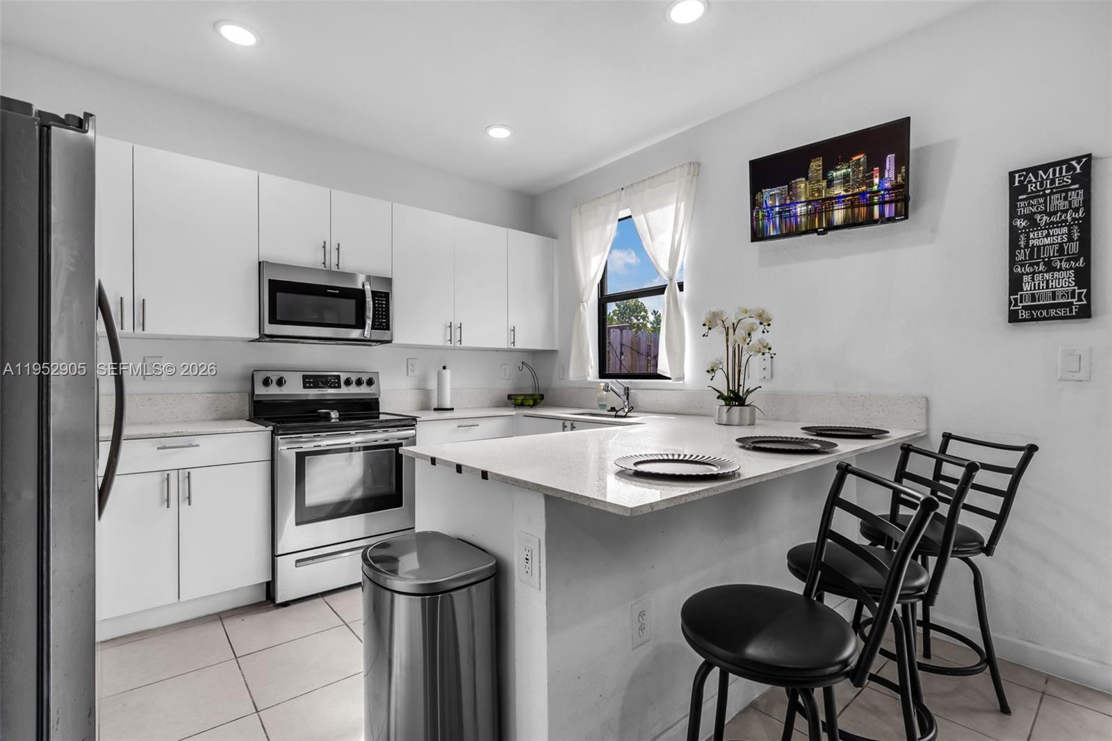 PINE ISLE - Residential