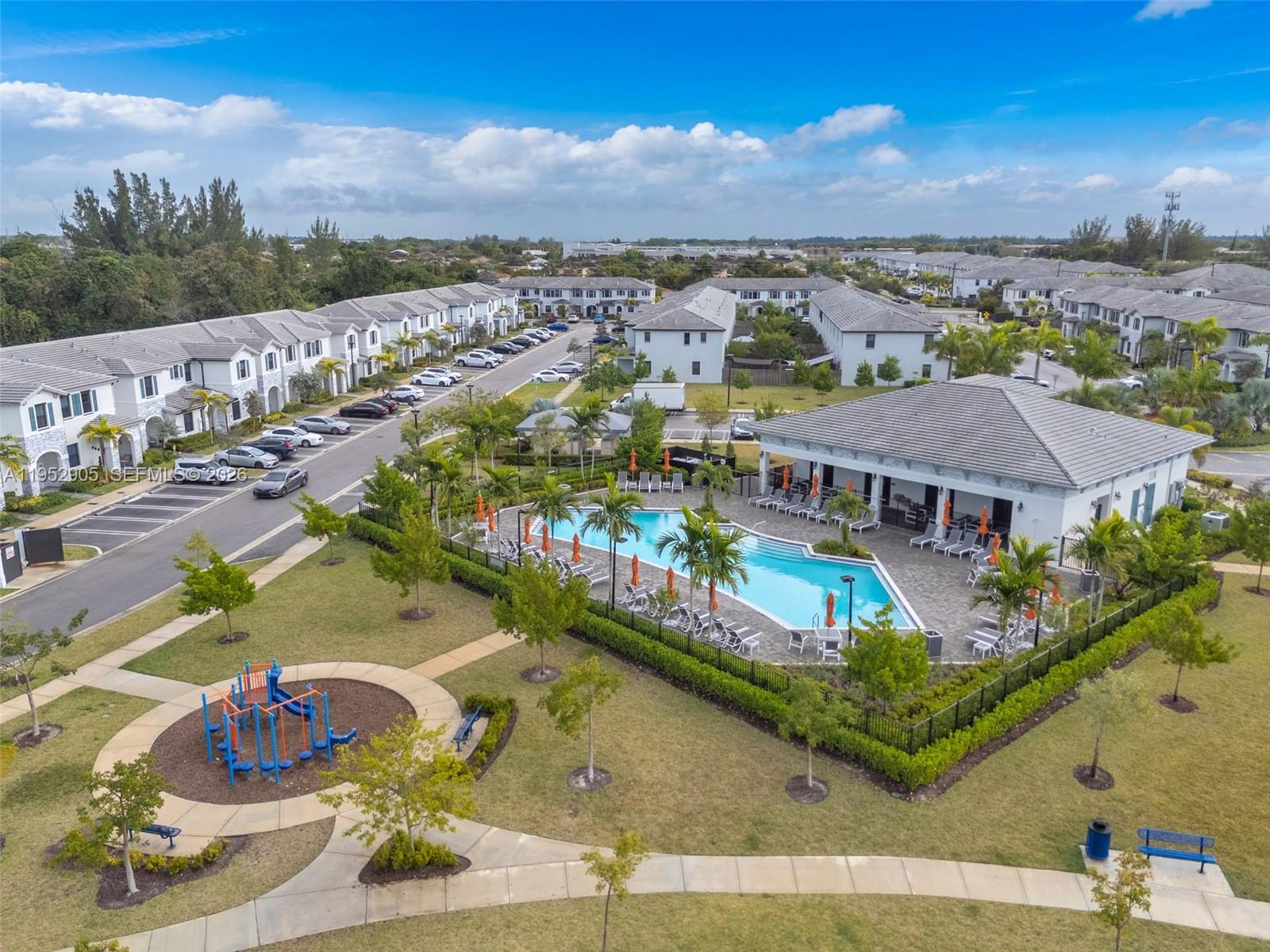 PINE ISLE - Residential