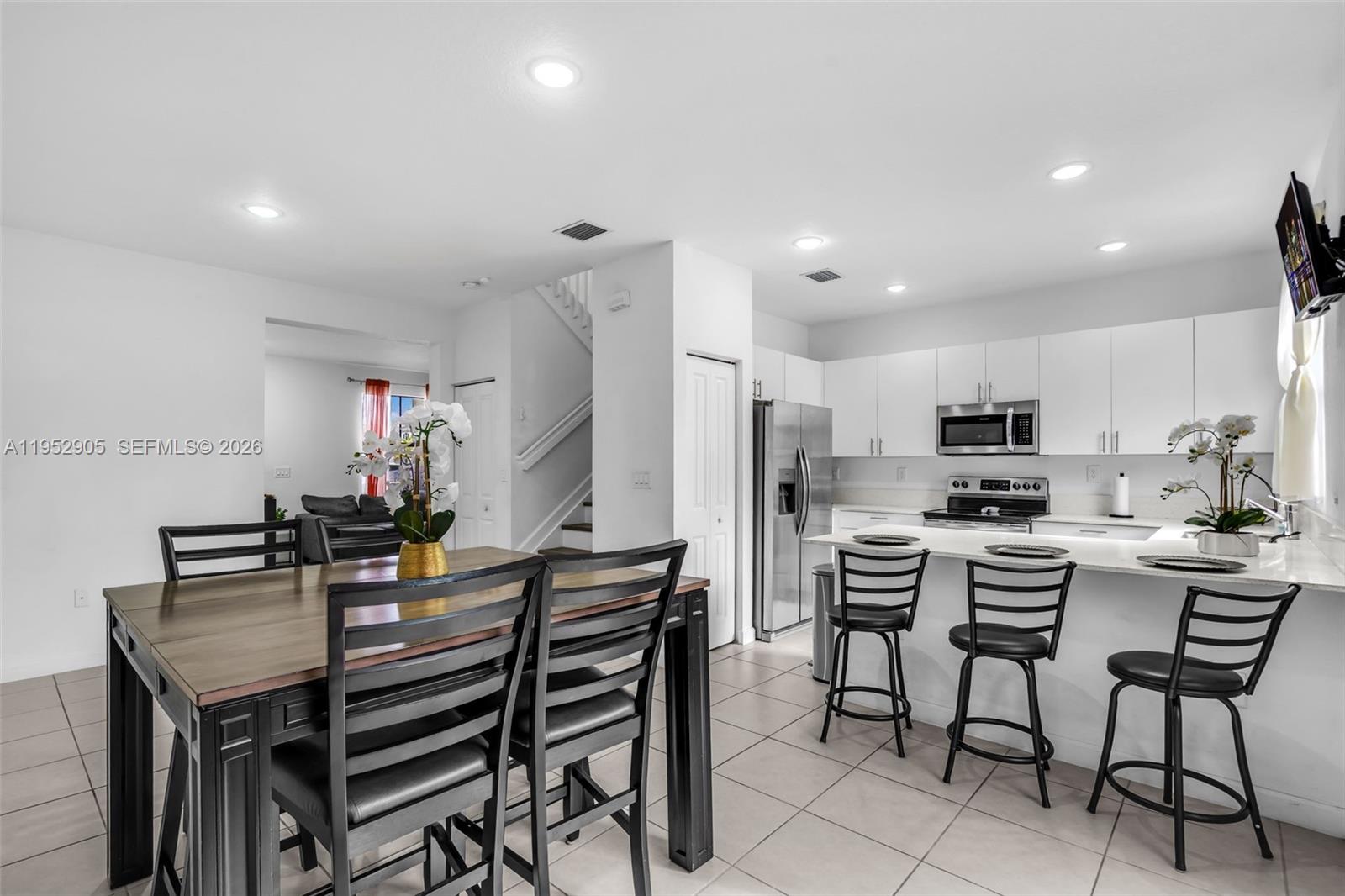 PINE ISLE - Residential