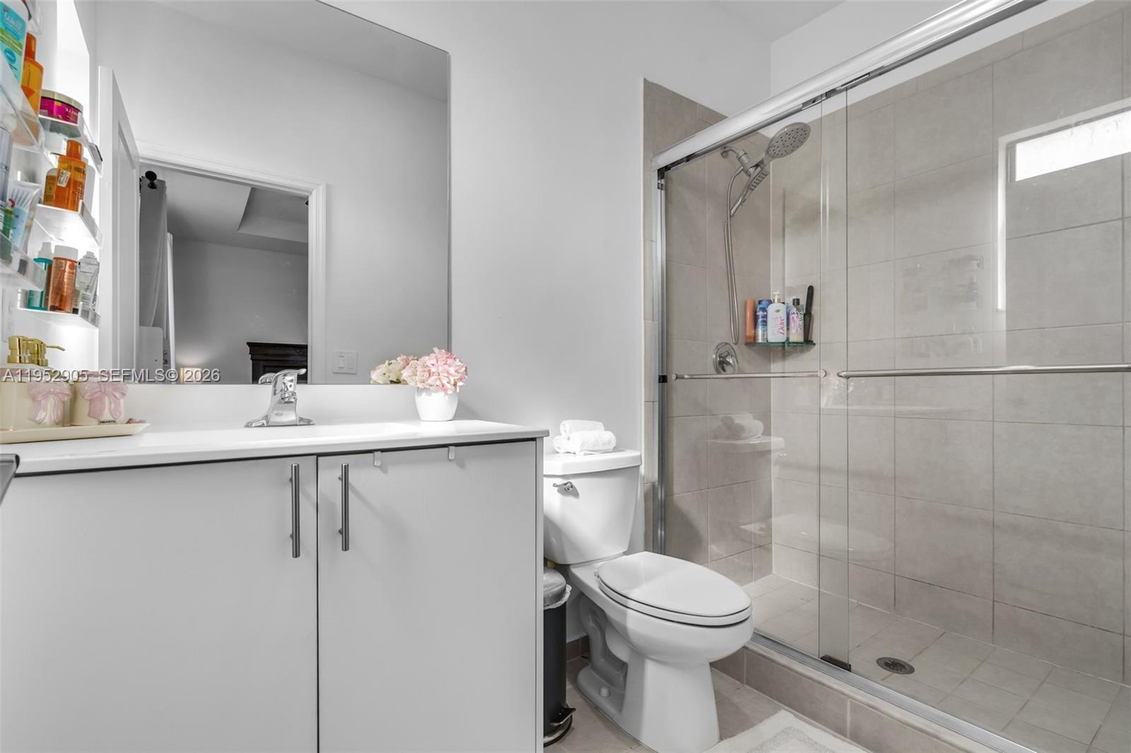 PINE ISLE - Residential