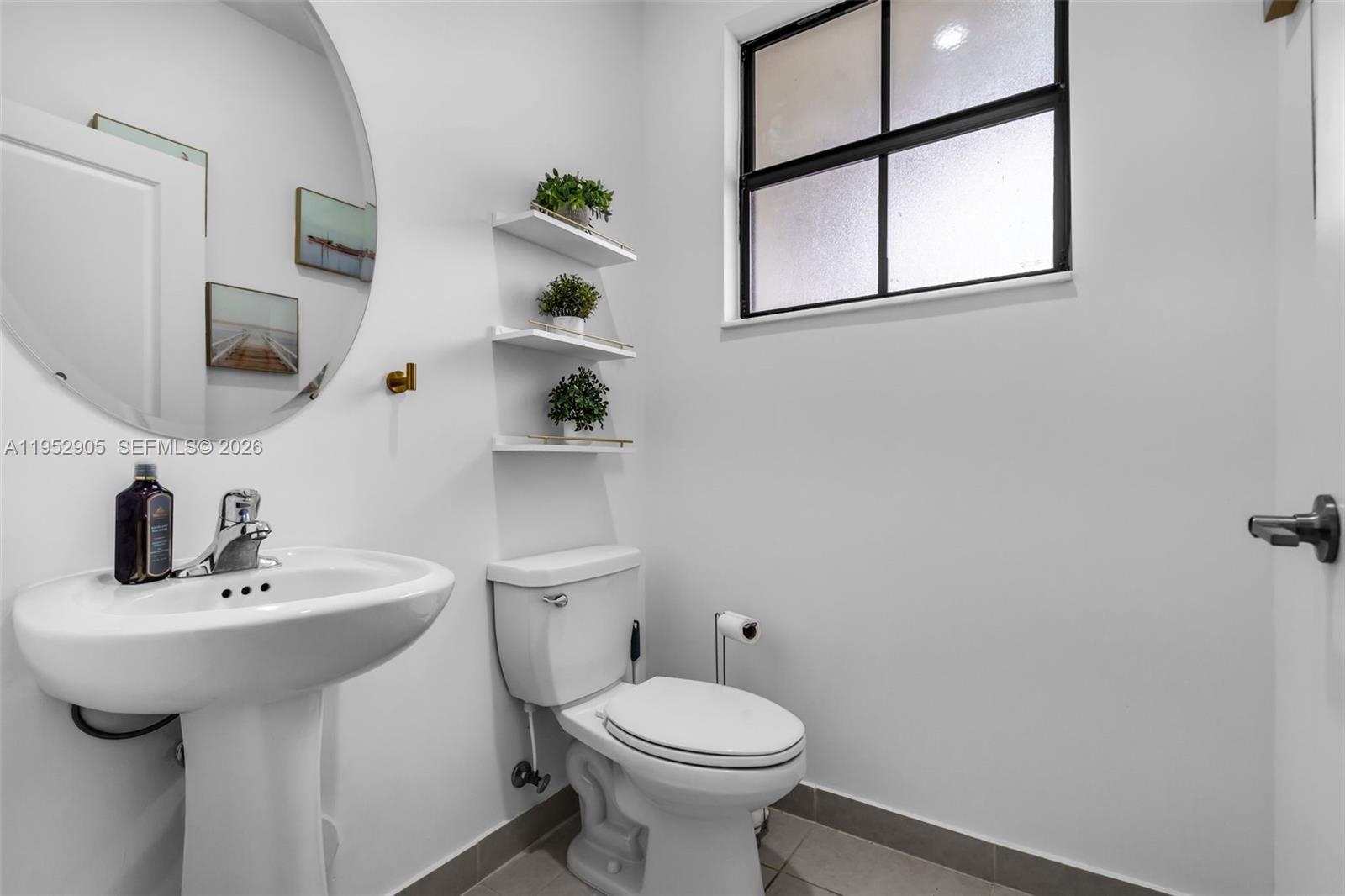 PINE ISLE - Residential