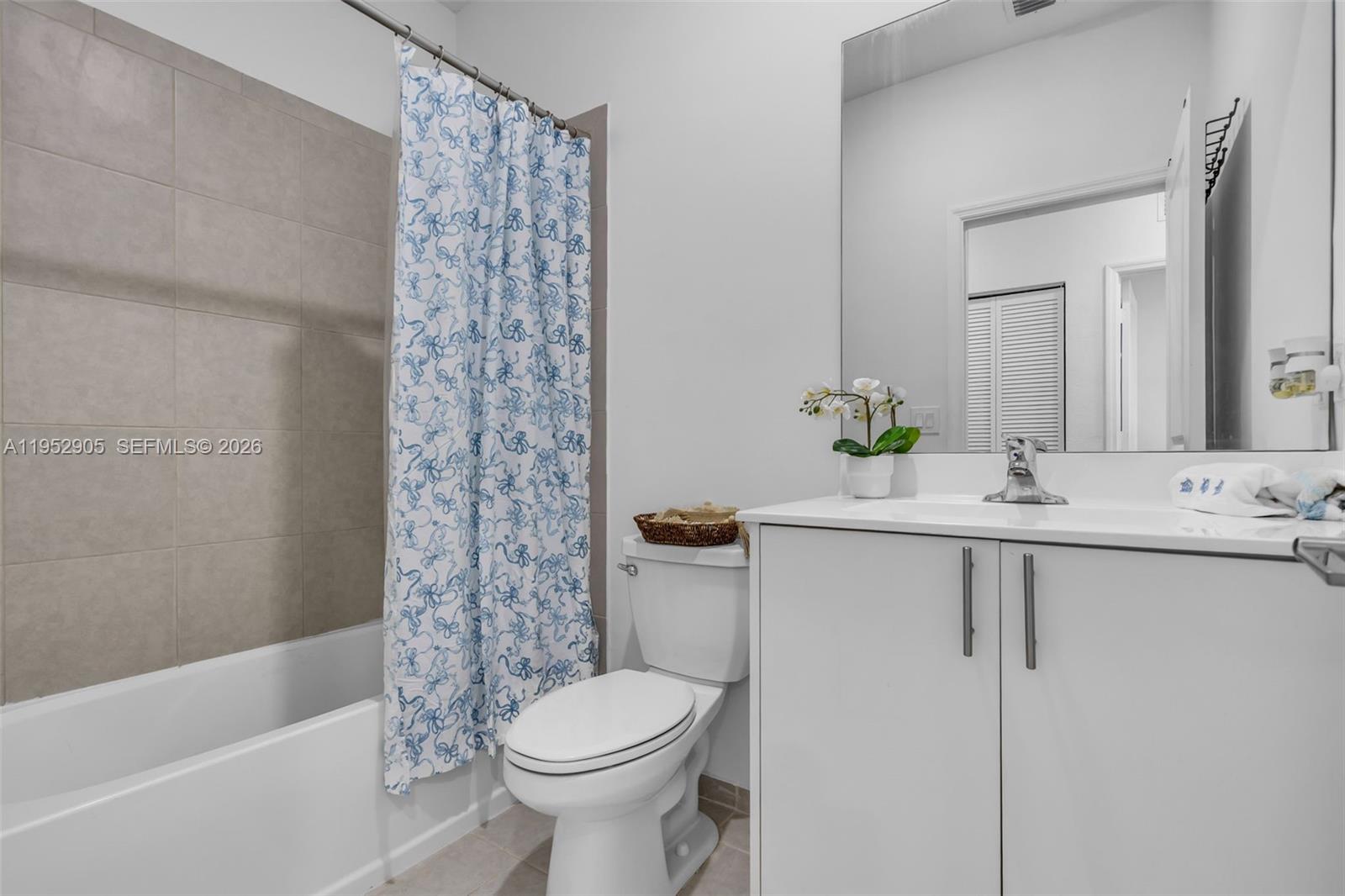 PINE ISLE - Residential