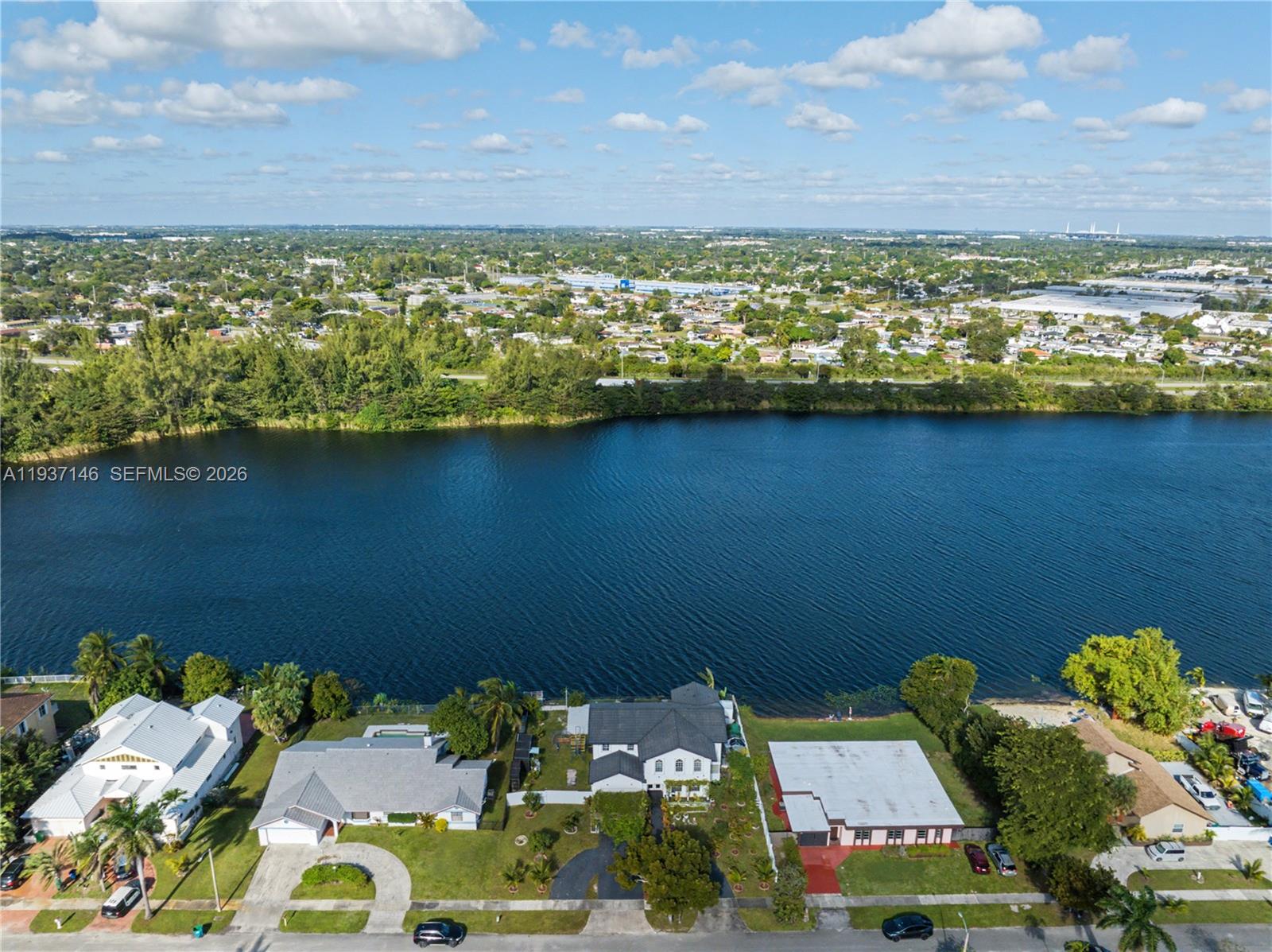 BISCAYNE GARDENS ESTATES - Residential