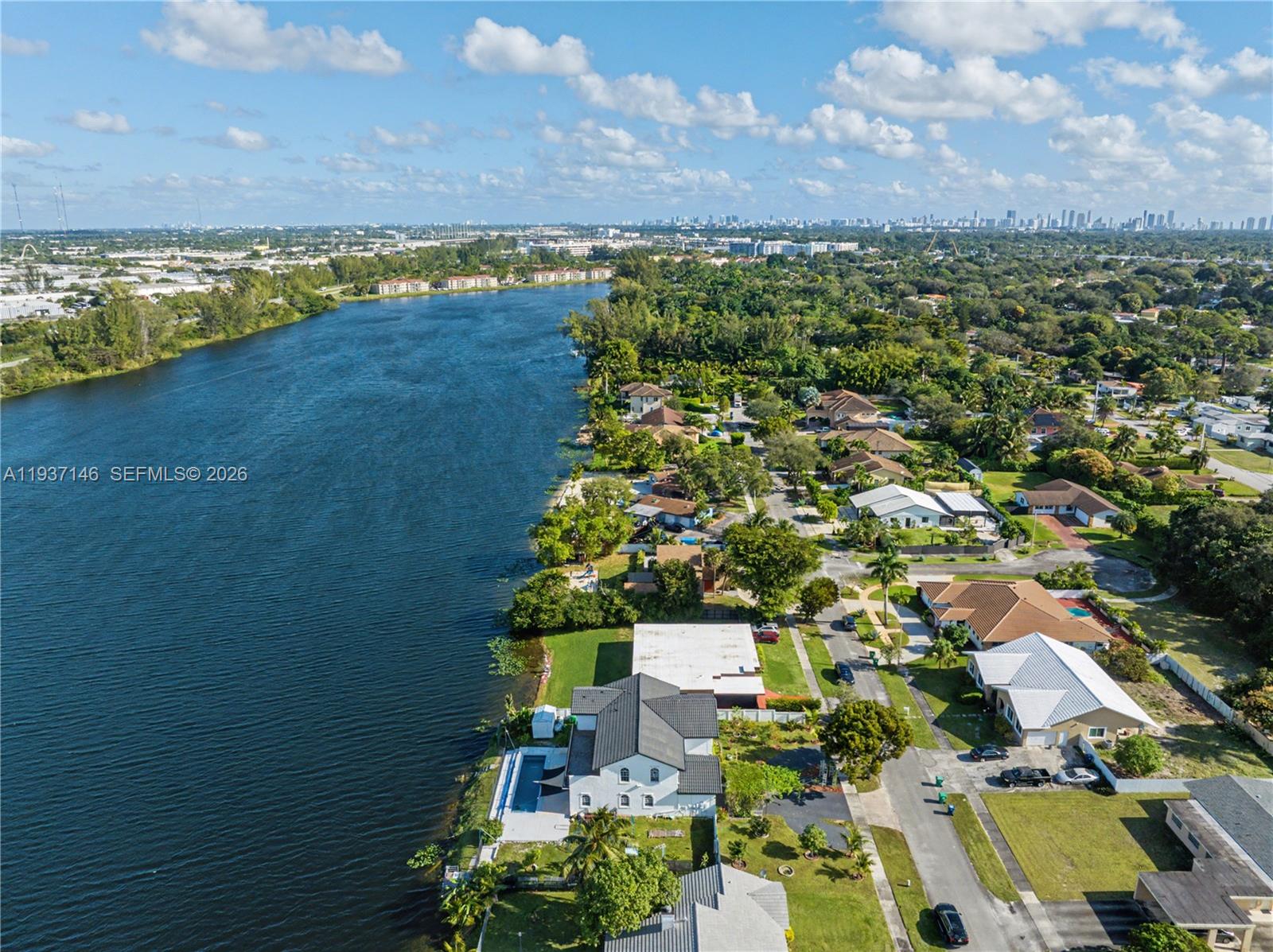 BISCAYNE GARDENS ESTATES - Residential