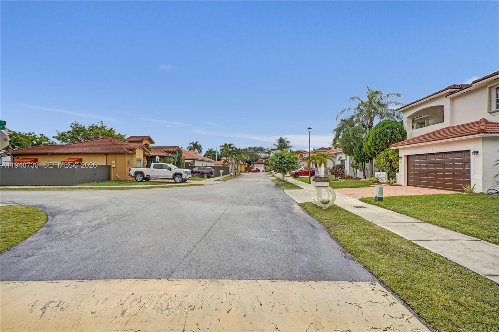 PELICANS POINT A T MILLER - Residential