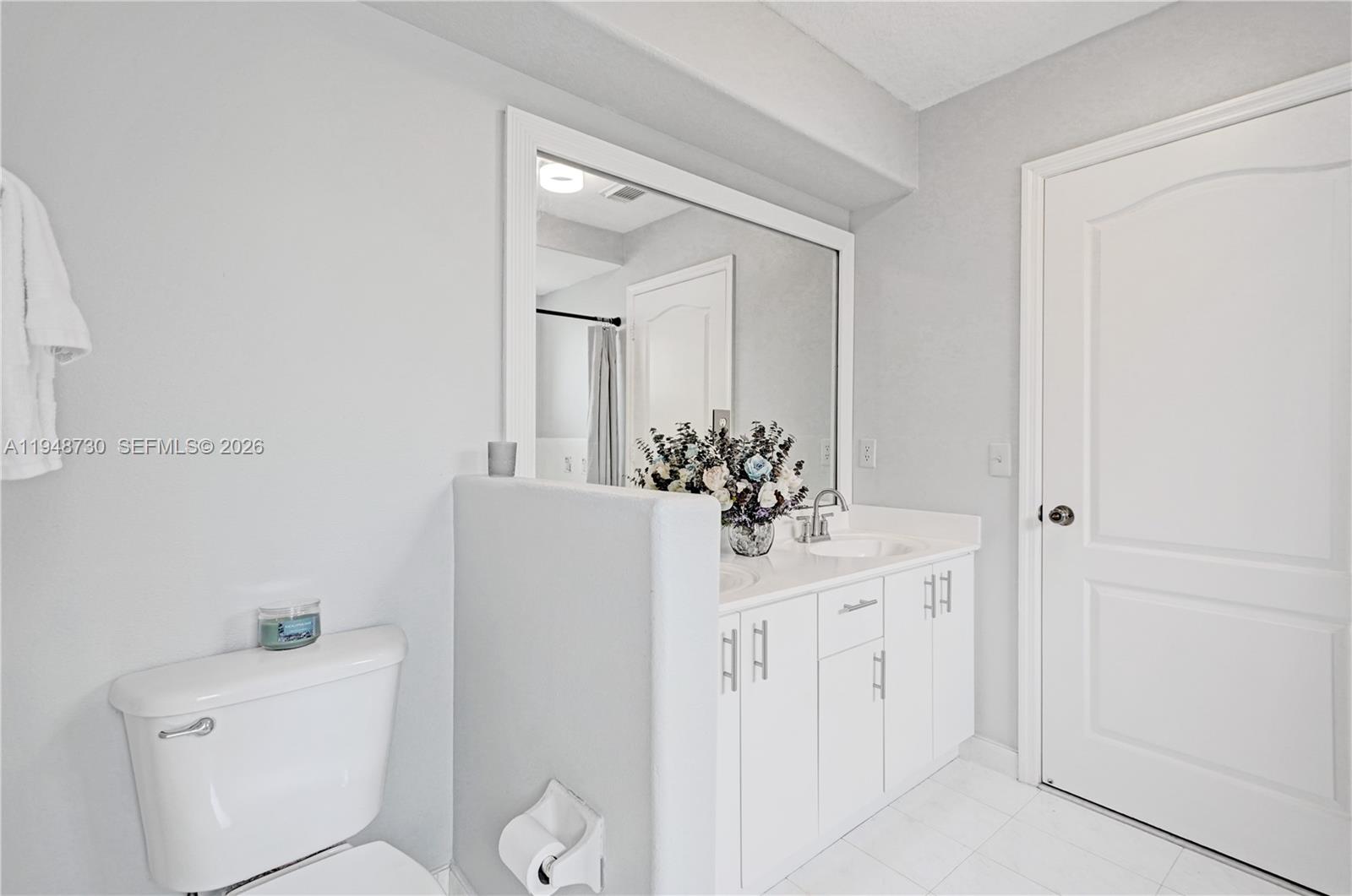 PELICANS POINT A T MILLER - Residential