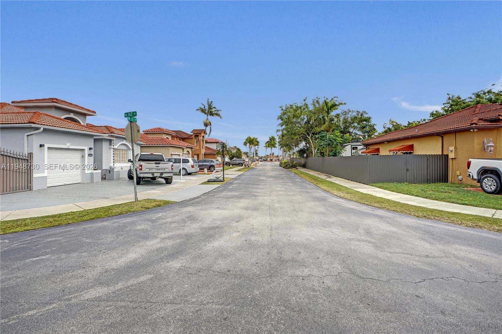 PELICANS POINT A T MILLER - Residential