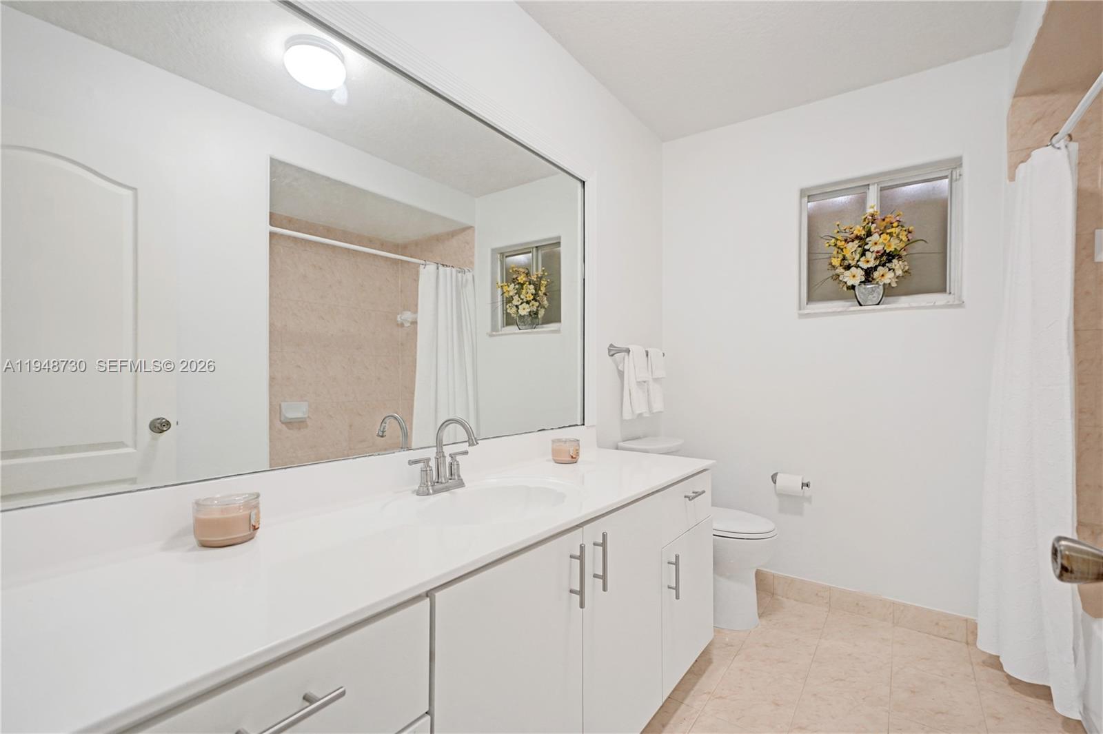 PELICANS POINT A T MILLER - Residential