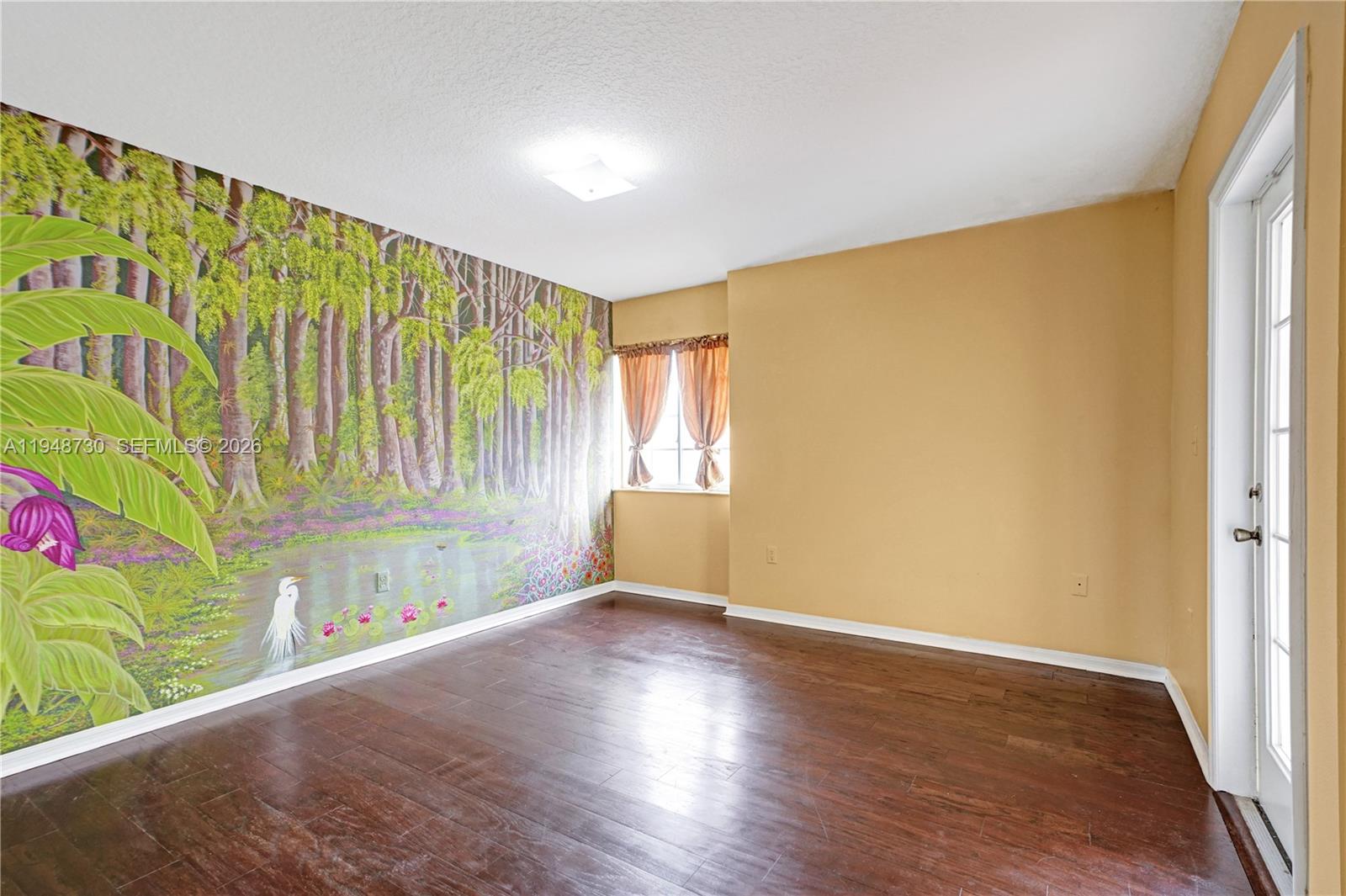 PELICANS POINT A T MILLER - Residential