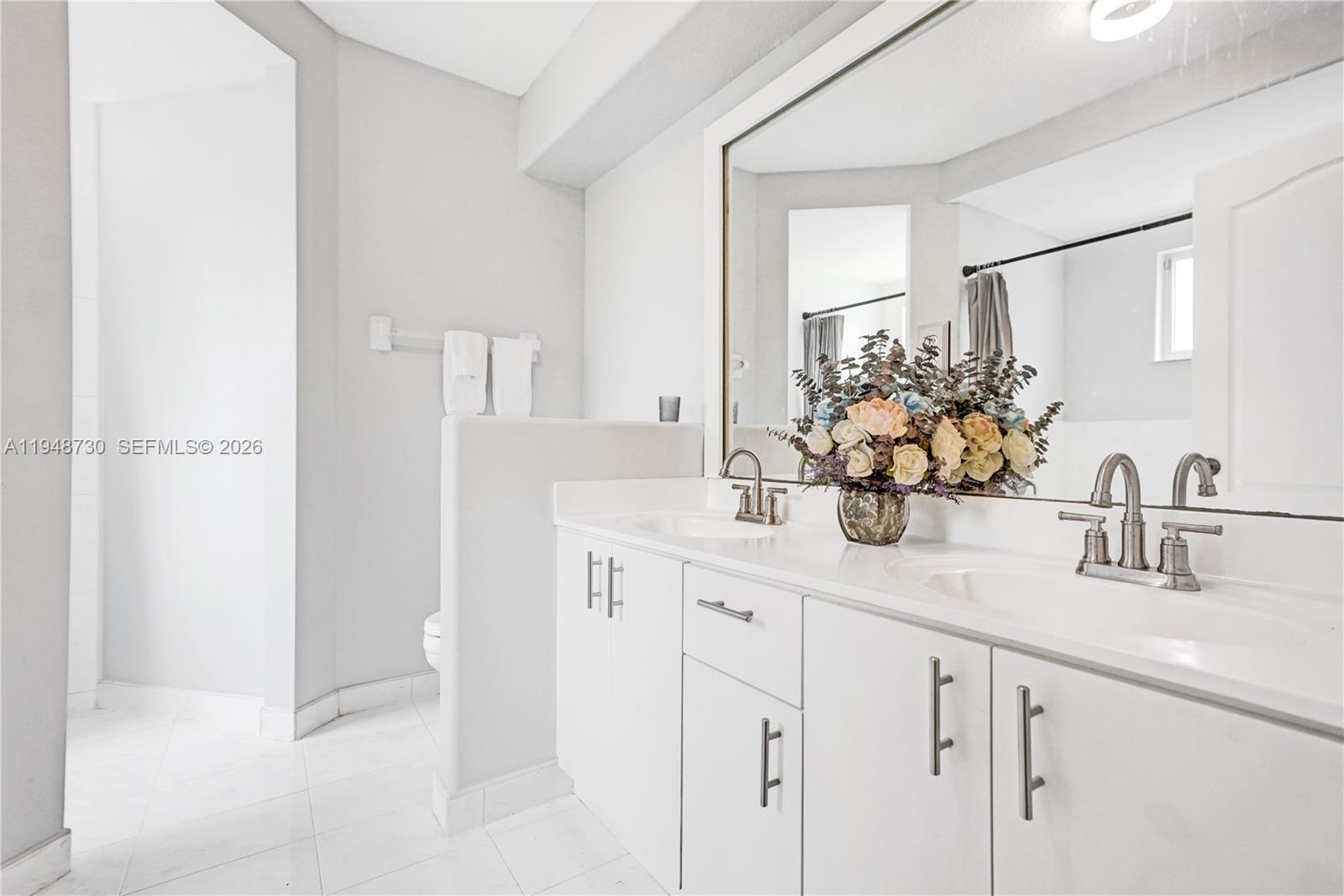 PELICANS POINT A T MILLER - Residential