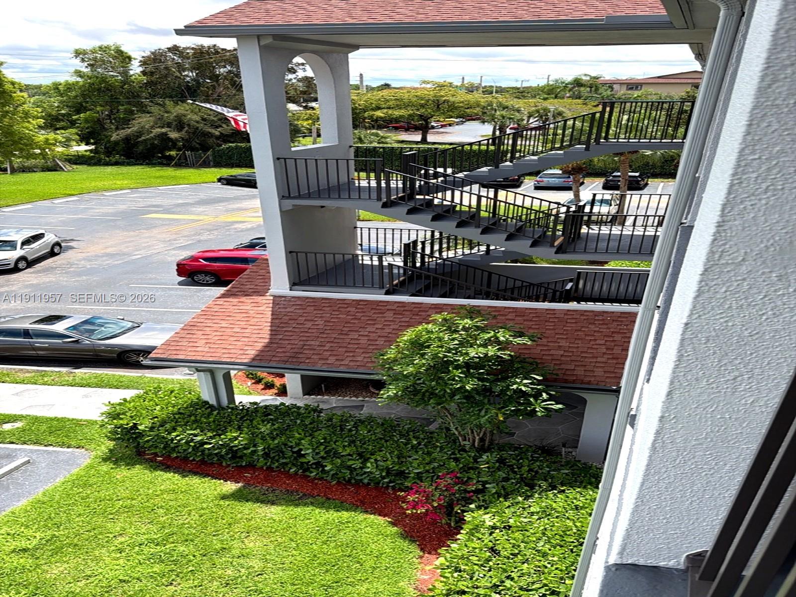 CAMBRIDGE AT CENTURY VILL - Residential