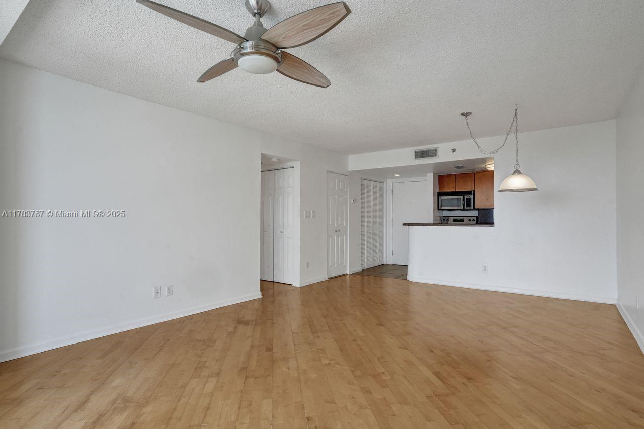 ISOLA CONDO - Residential