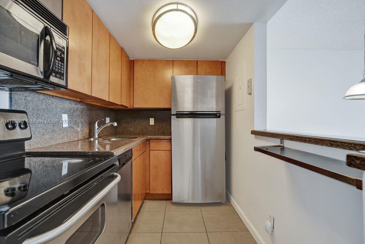 ISOLA CONDO - Residential