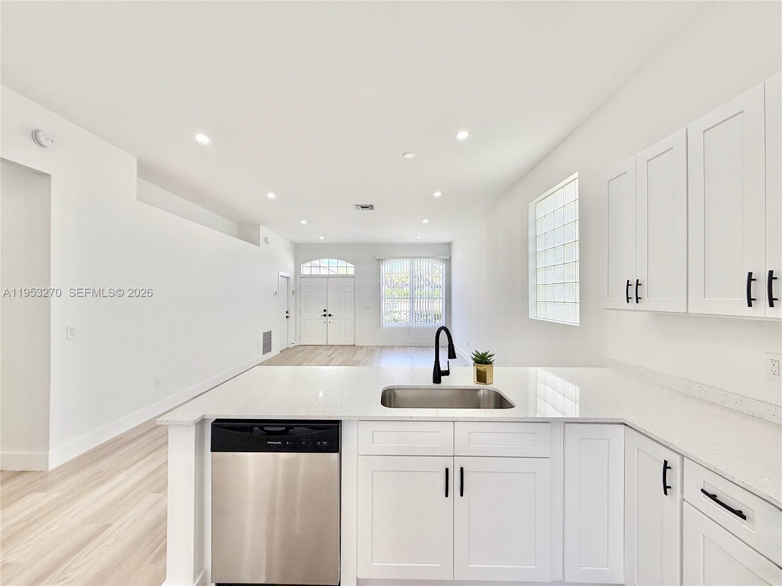 MONTEREY ON THE LAKE - Residential