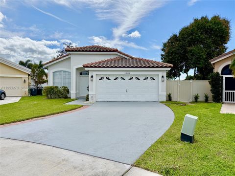 Photo of 13034 Sheridan Ter, Wellington, FL 33414 (MLS # A11953270)