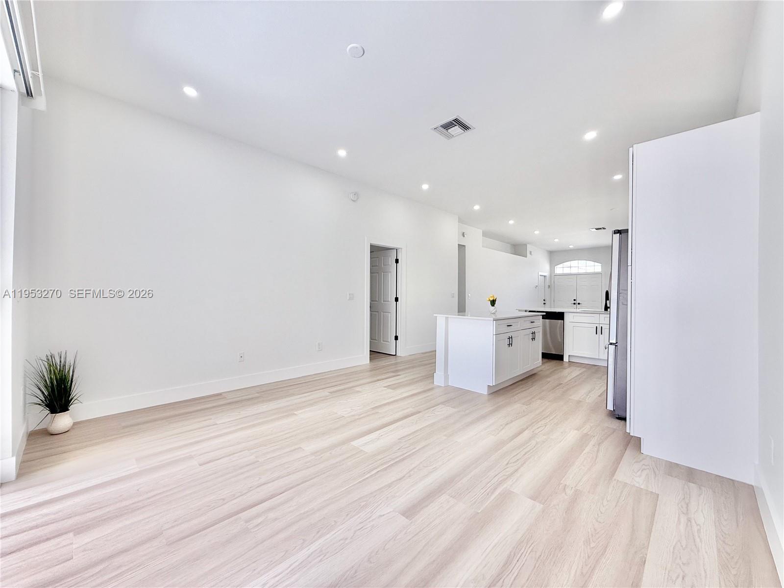 MONTEREY ON THE LAKE - Residential