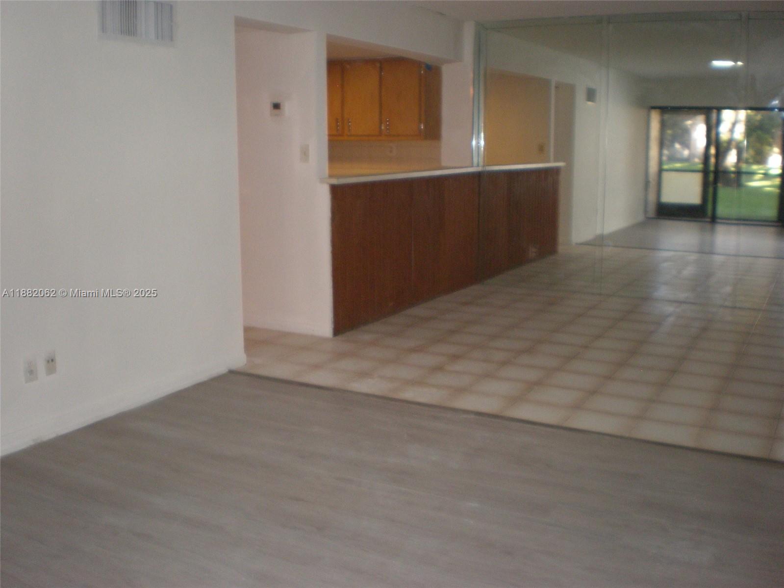 HAMPTON COURT CONDO - Residential