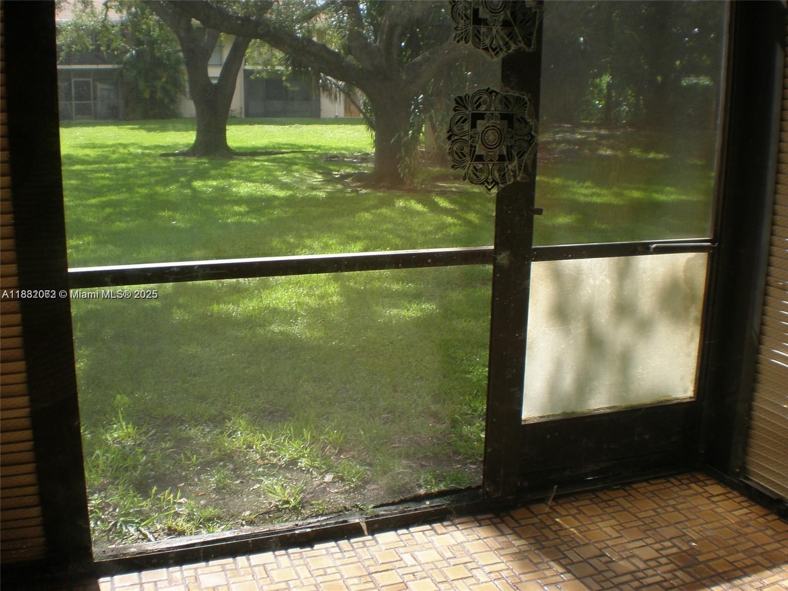 HAMPTON COURT CONDO - Residential