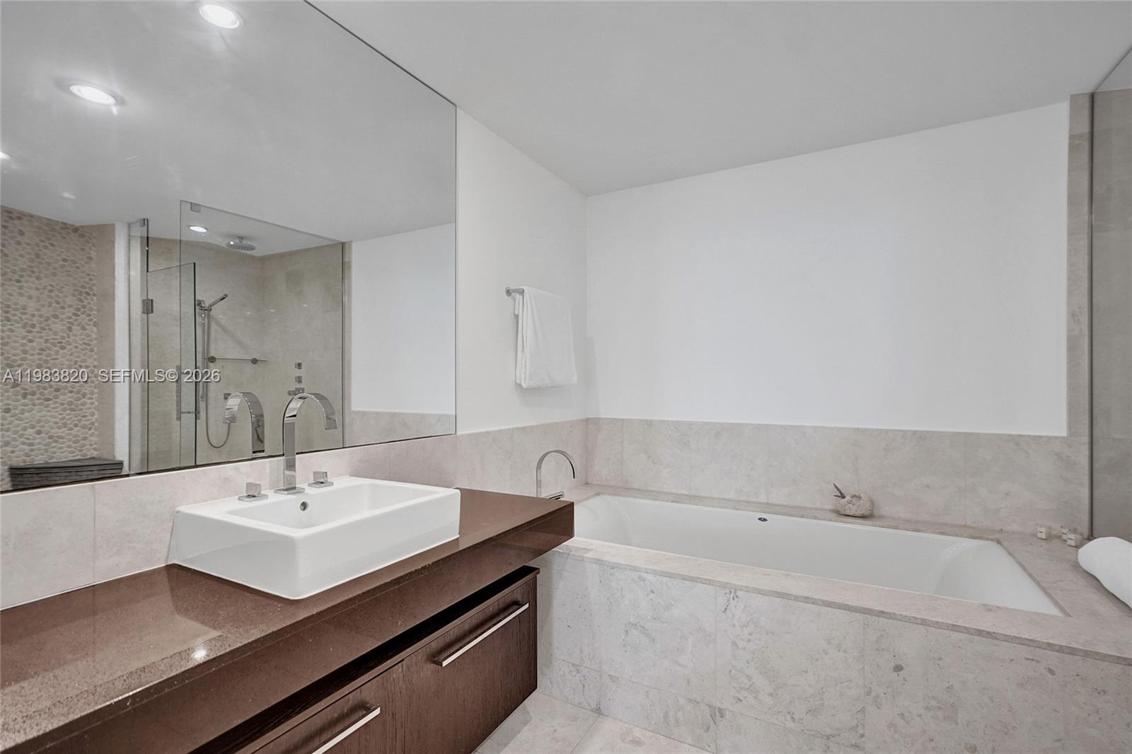 JADE OCEAN CONDO - Residential