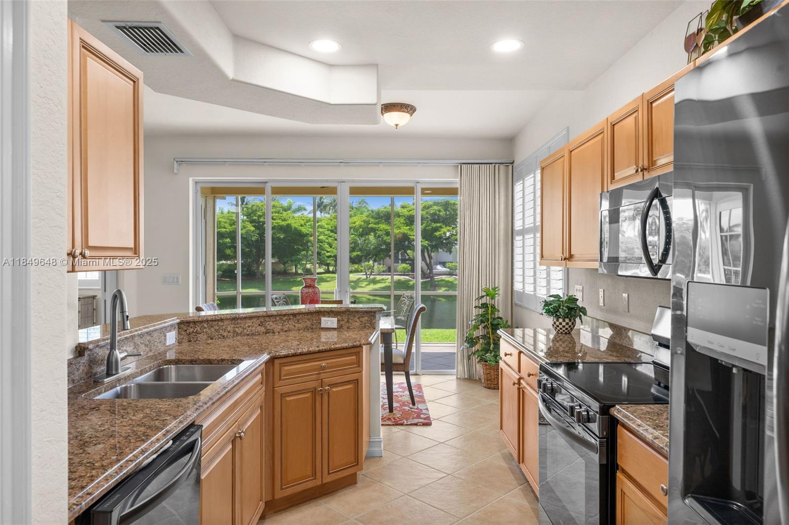 Coach Homes At Cape Harbou - Residential