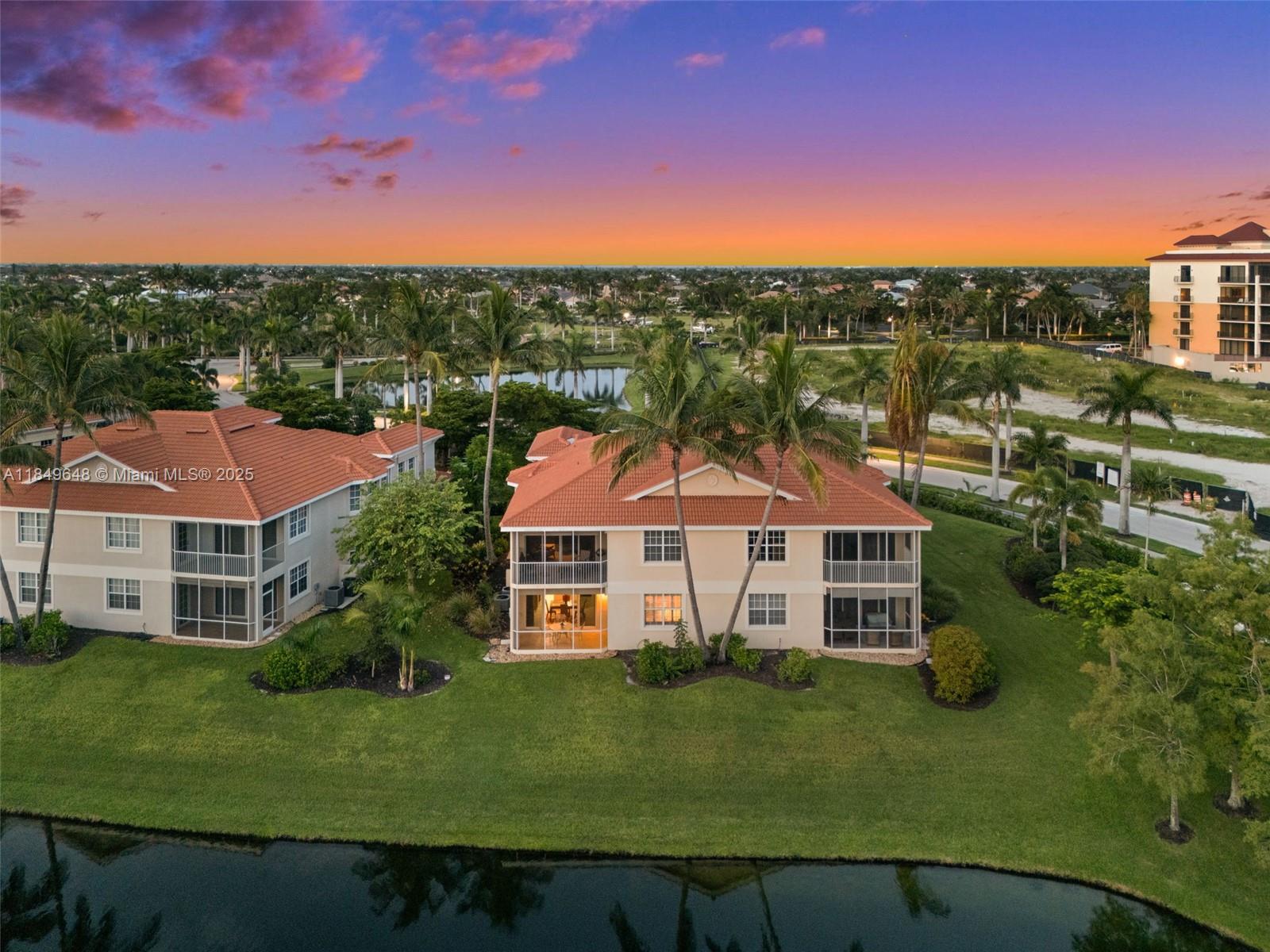 Coach Homes At Cape Harbou - Residential