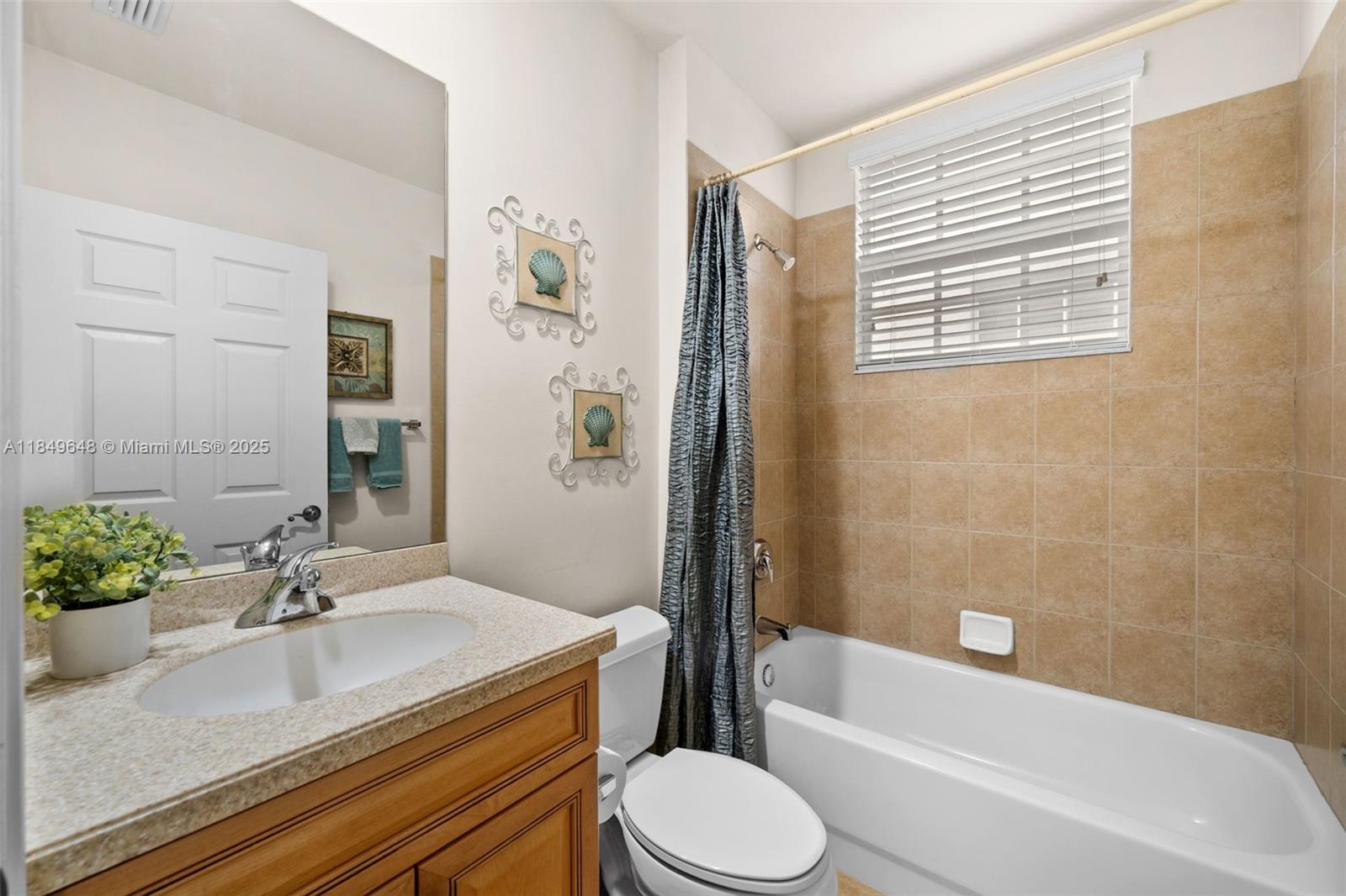 Coach Homes At Cape Harbou - Residential