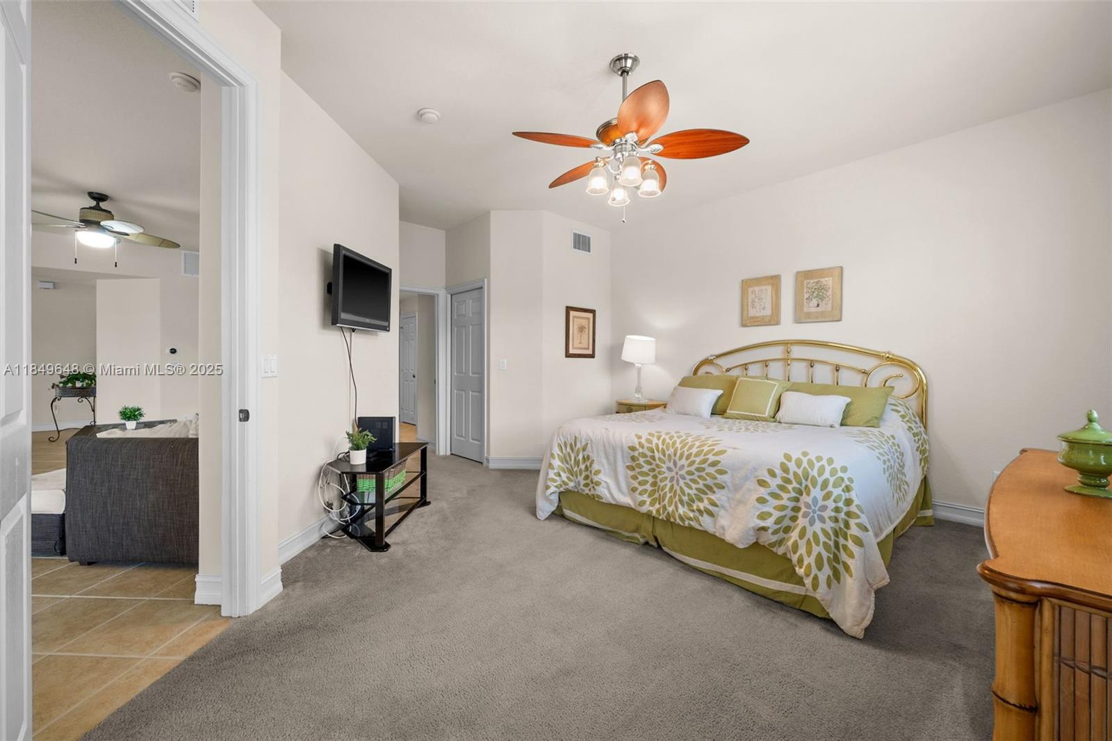 Coach Homes At Cape Harbou - Residential