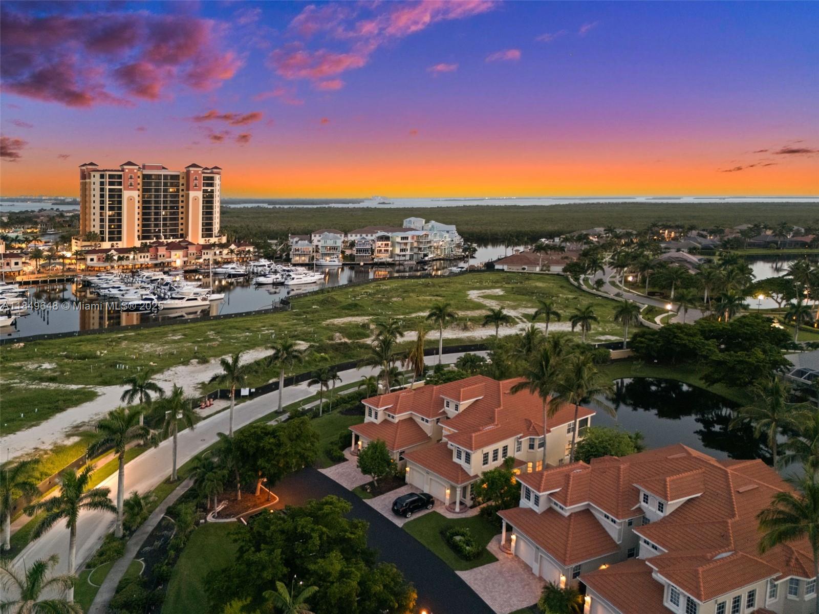 Coach Homes At Cape Harbou - Residential