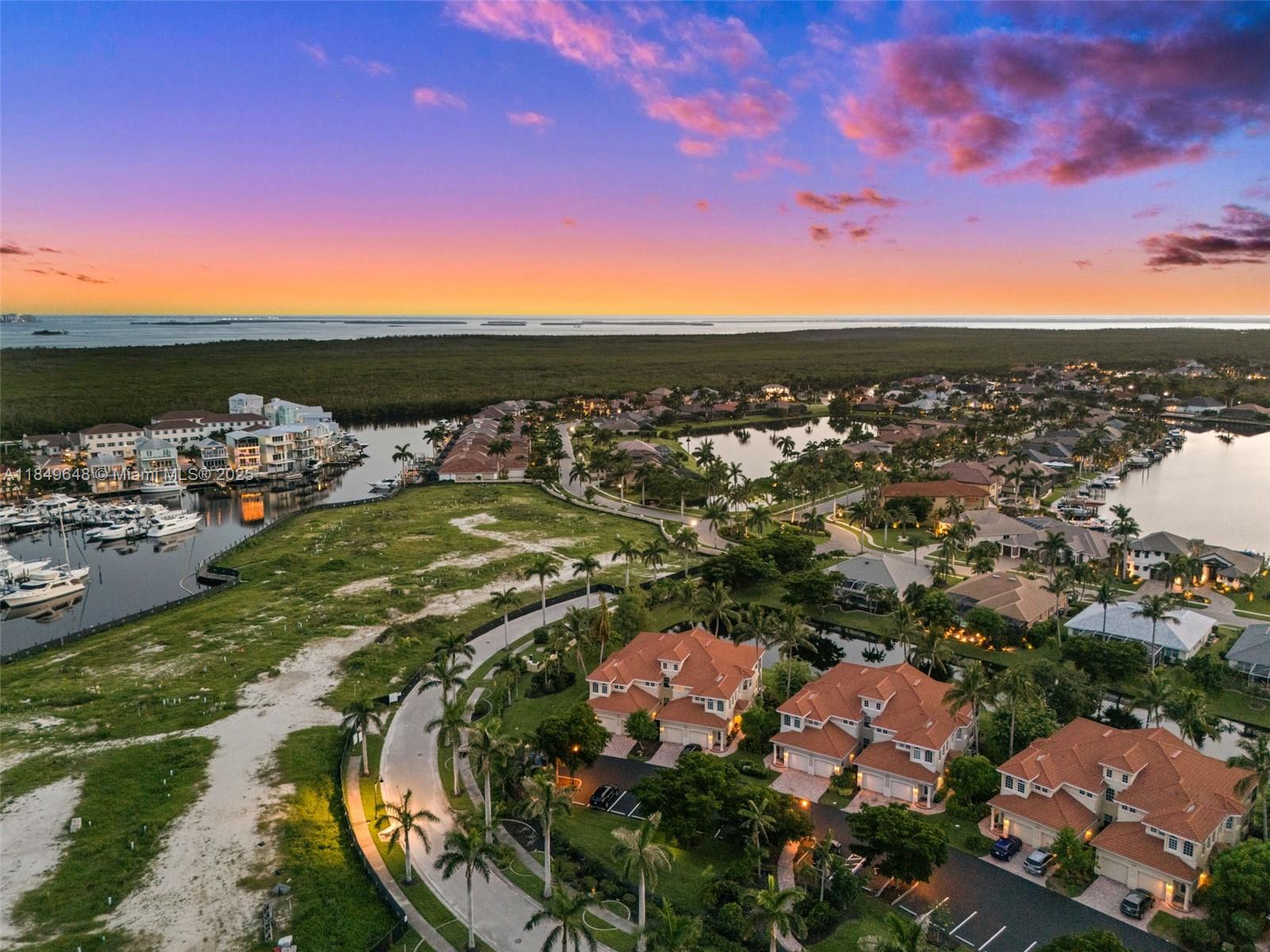 Coach Homes At Cape Harbou - Residential