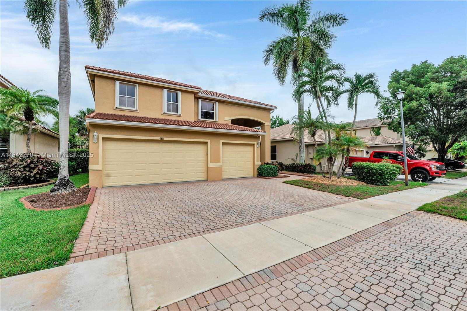 4811 NW 55th Dr