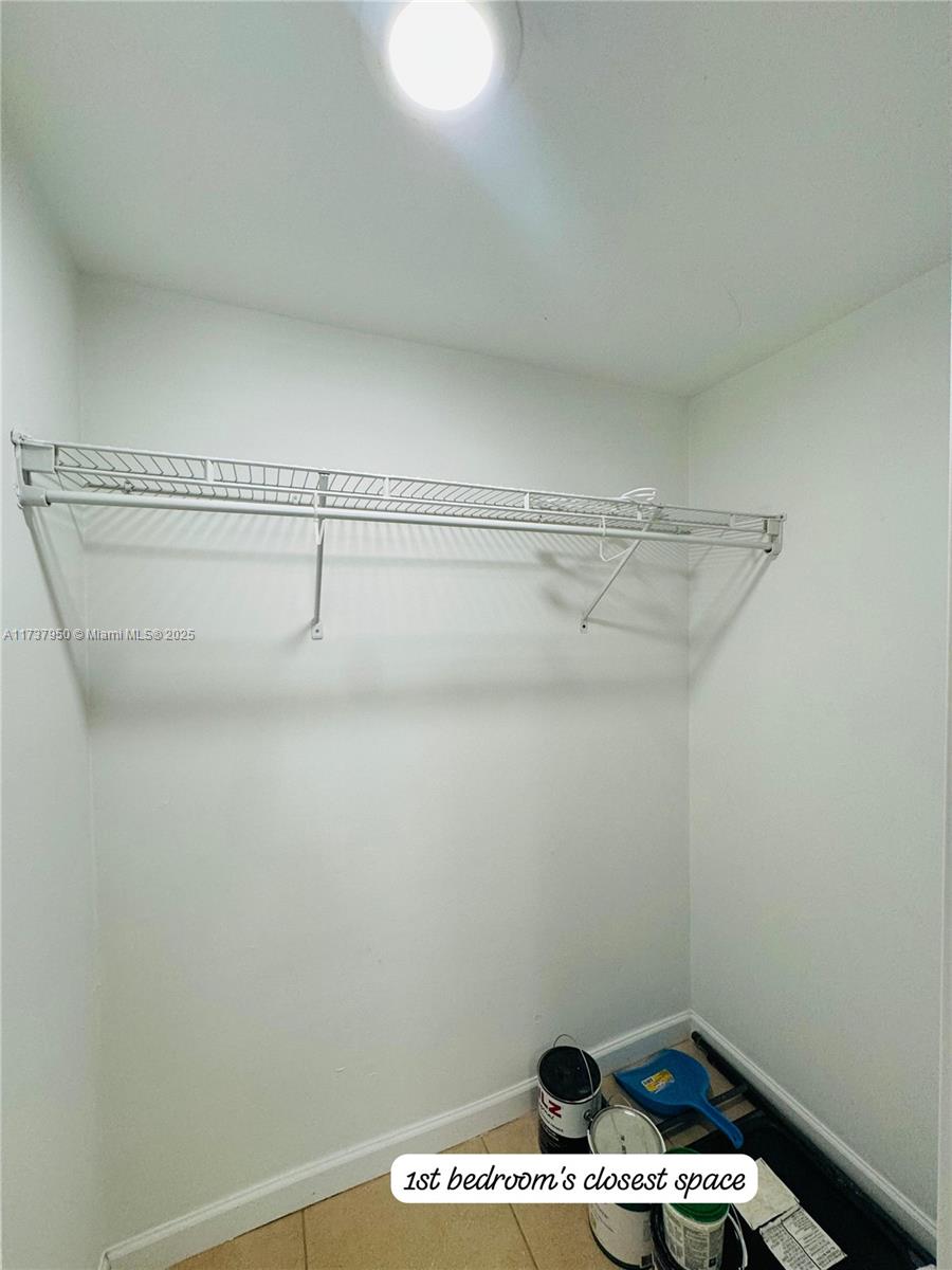 CASA DEL RIO CONDO - Residential Lease