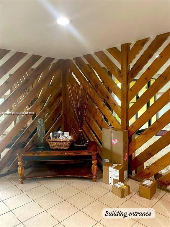 CASA DEL RIO CONDO - Residential Lease
