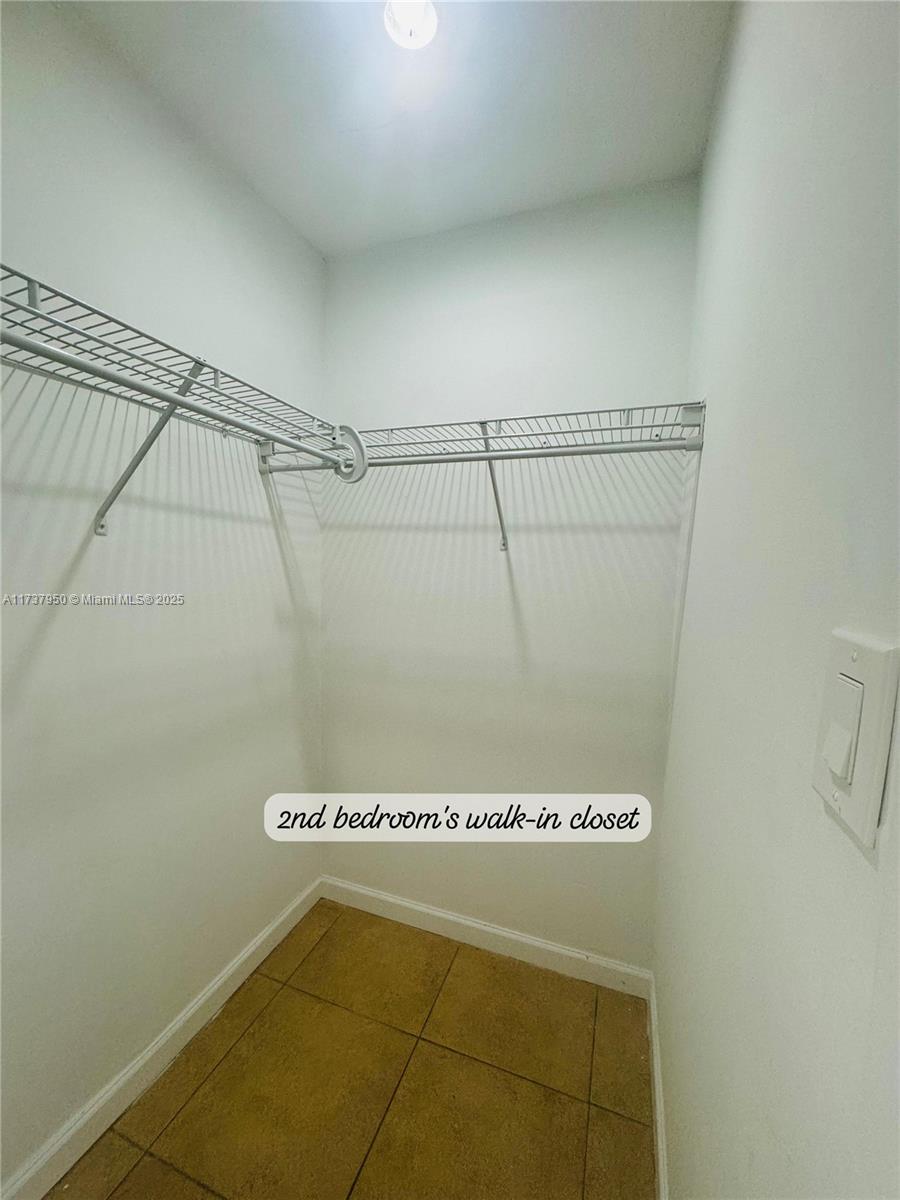CASA DEL RIO CONDO - Residential Lease
