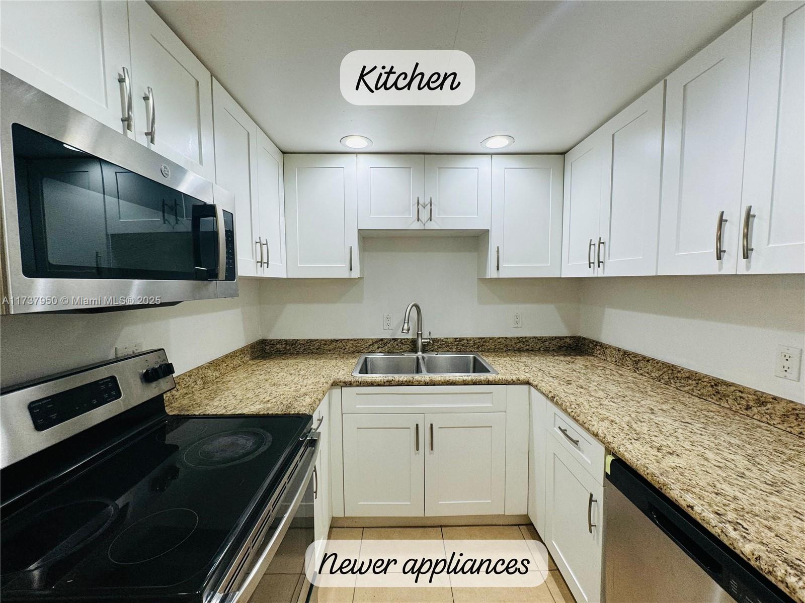 CASA DEL RIO CONDO - Residential Lease
