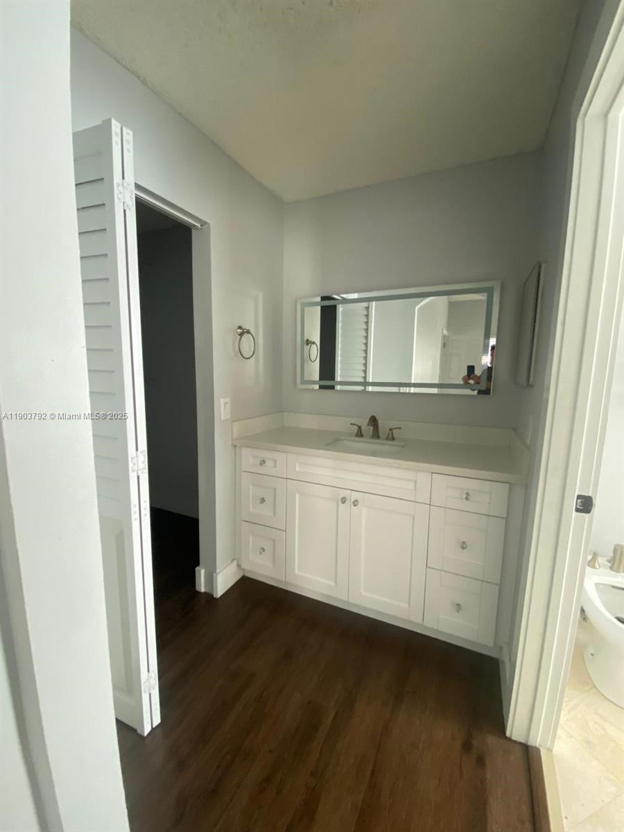 HEFTLER HOMES AT LAGO MAR - Residential Lease