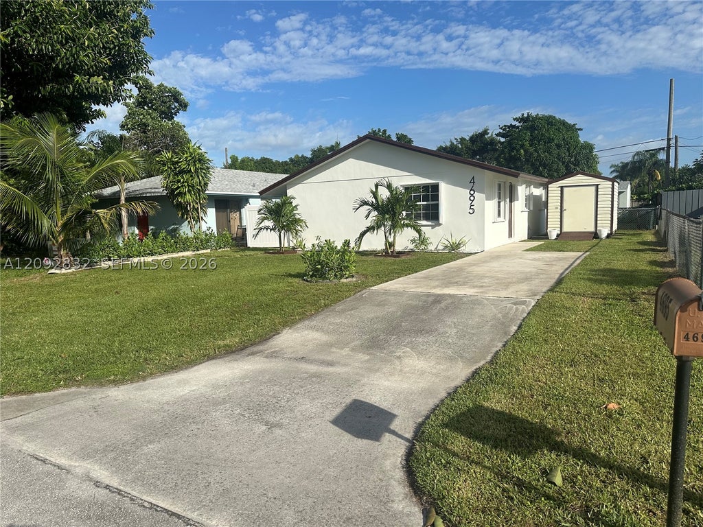 Photo of 4695 Cambridge St, Lake Worth, FL 33463 (MLS # A12092832)