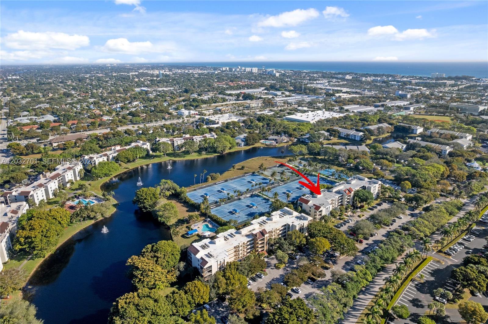 825 Egret Cir 504