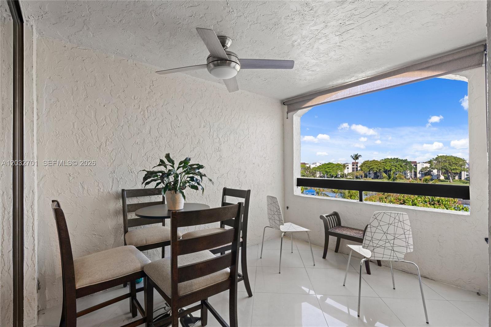 825 Egret Cir 504