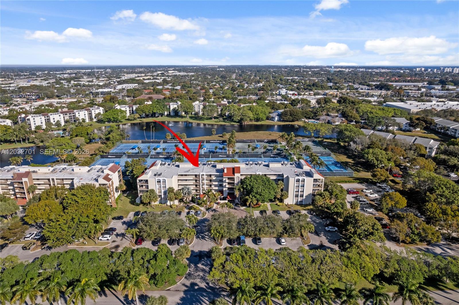 825 Egret Cir 504