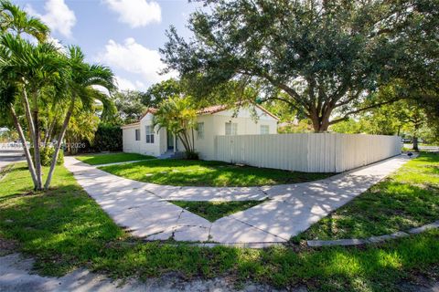 2727 Calusa St Miami FL 33133