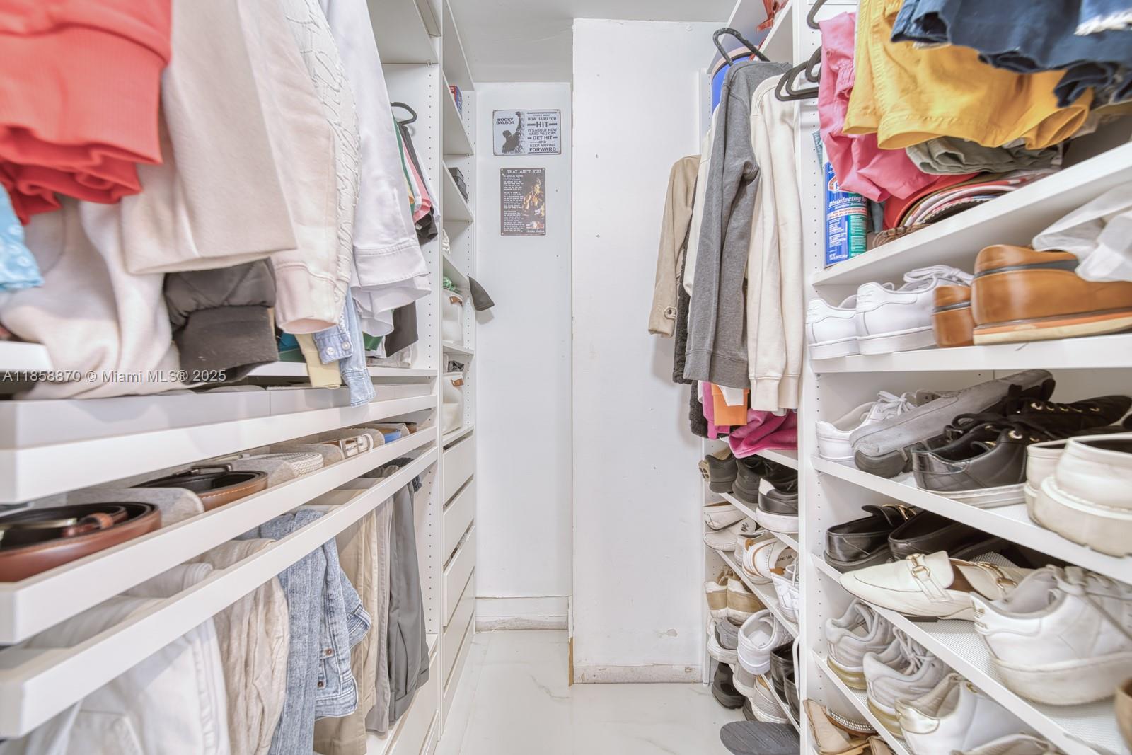 THE GRANDVIEW PALACE COND - Residential