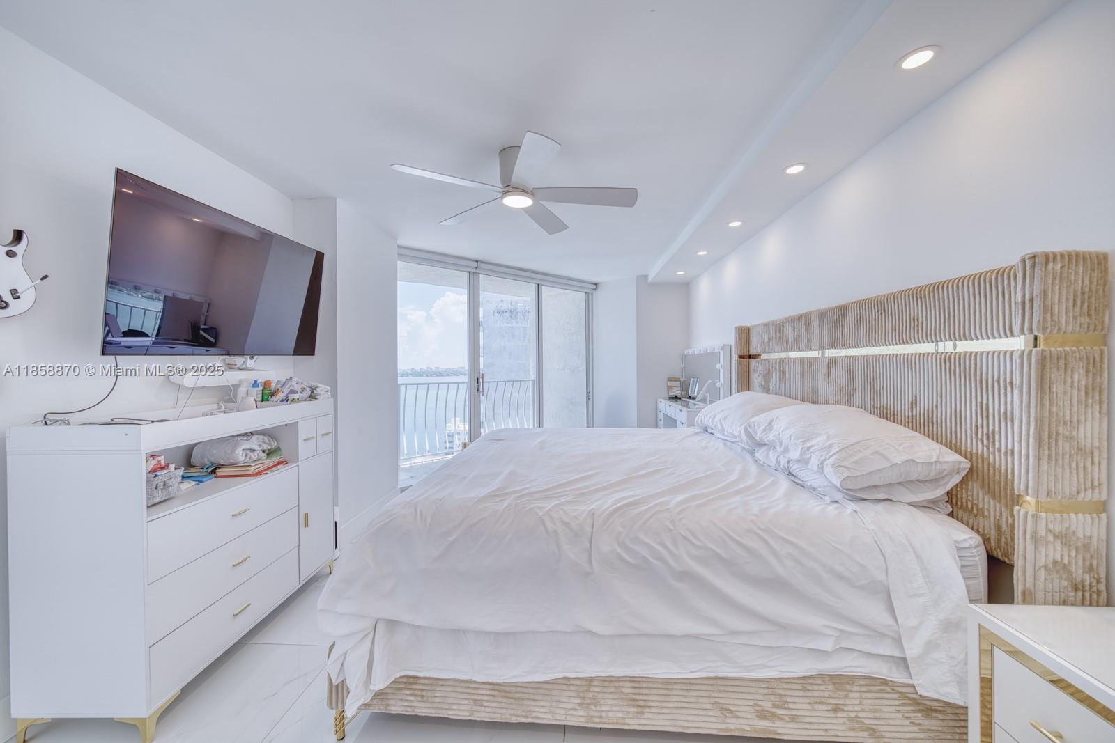 THE GRANDVIEW PALACE COND - Residential